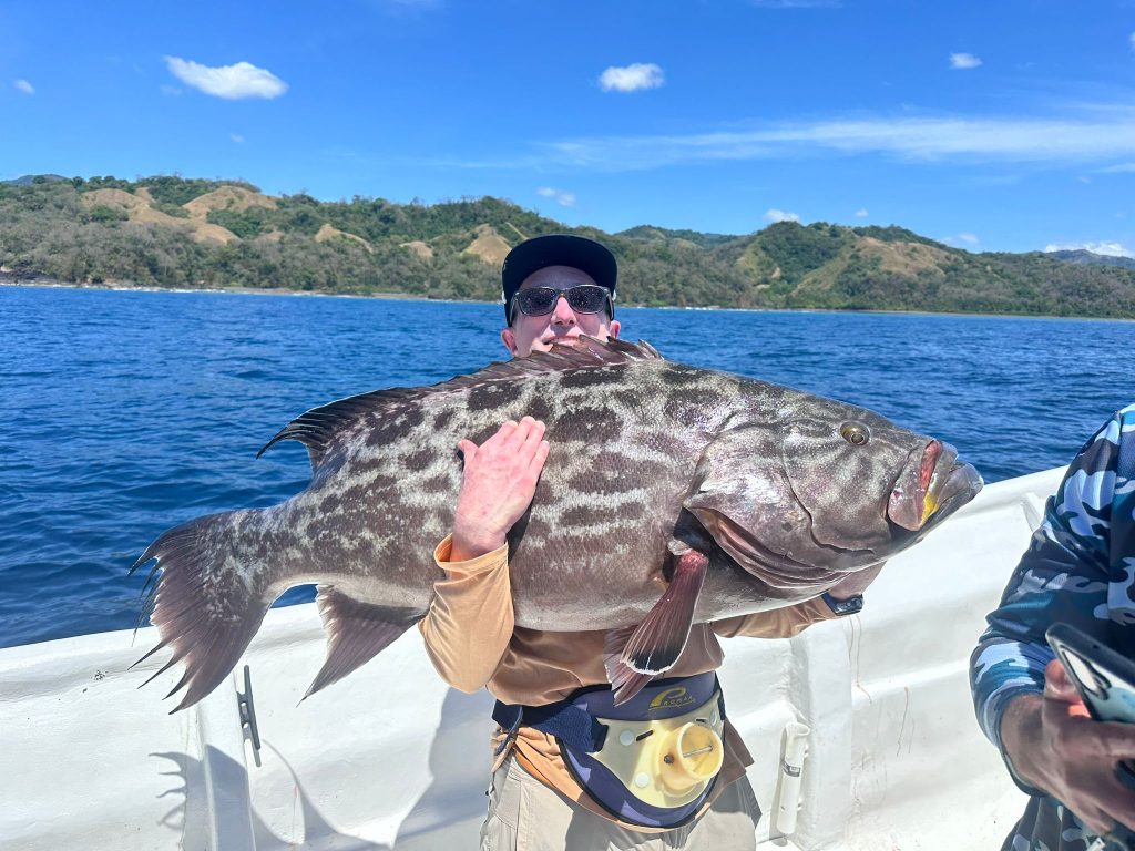 Los Buzos: Offshore Fishing & Adventure Resort | Weekend Fishing at Los Buzos