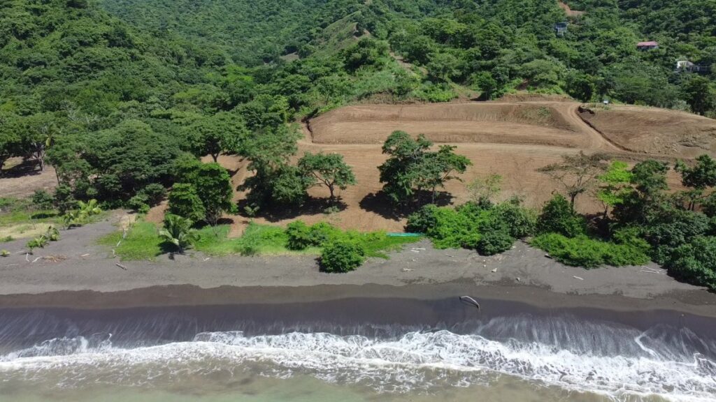 Investing in Panama Real Estate: A Tactical Guide to the Wild Coast (2026)