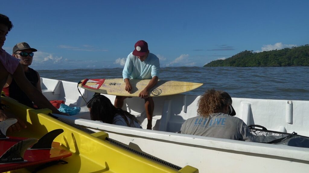 VIP surfing in Panama - take our boats to the breaks others cant reach: The Elite Mission