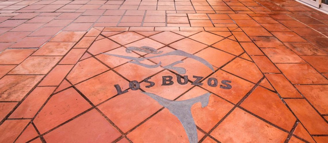 Los Buzos Resort Floor